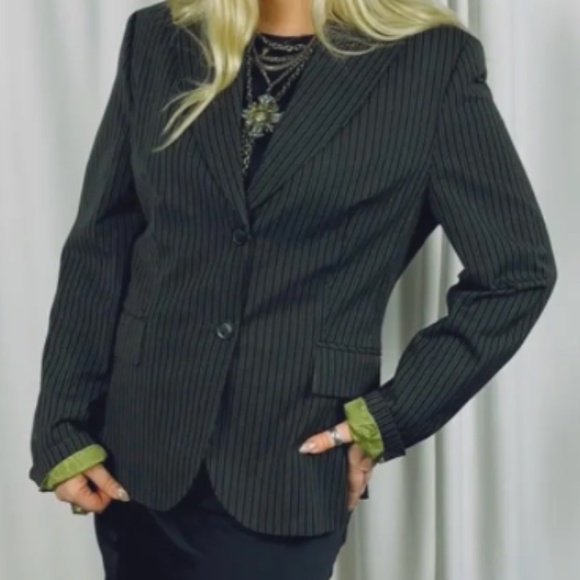 Vintage 2000’s Esprit Collection Black Pinstripe Blazer • Buttons - M/L - Picture 3 of 10